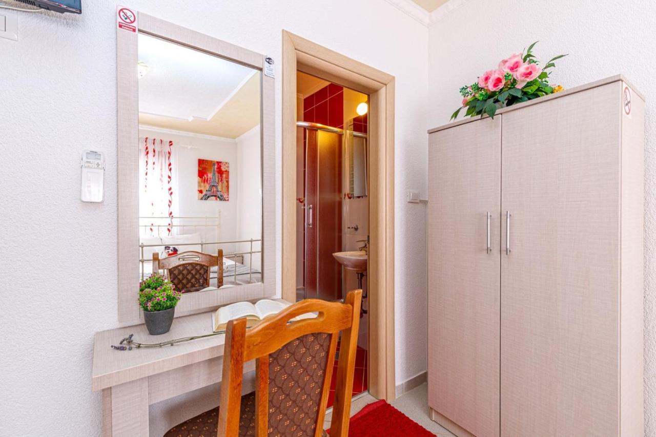 Genoa Rooms Poreč Buitenkant foto