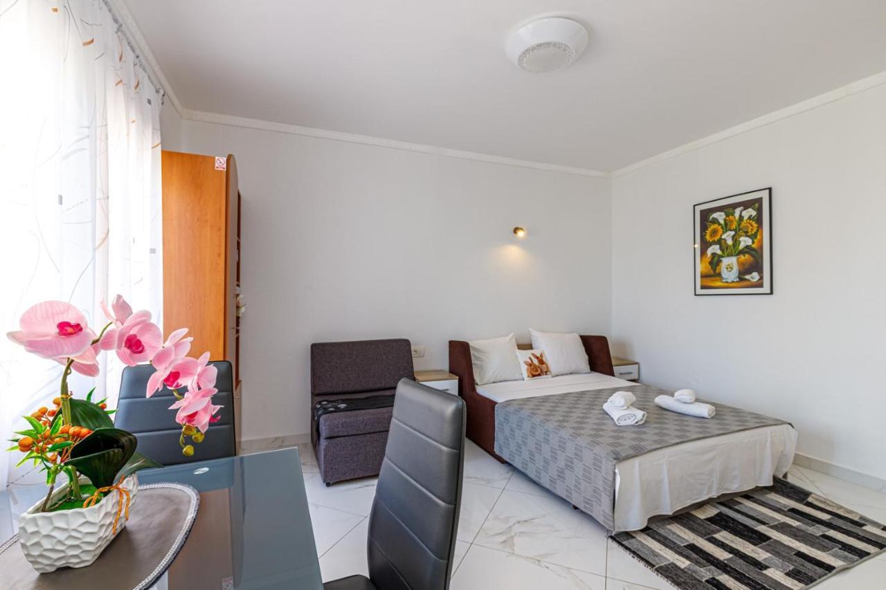 Genoa Rooms Poreč Buitenkant foto
